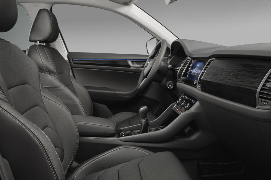 Интерьер Skoda Kodiaq Scout 2017 года  (WW) (фото 36 из 61)
